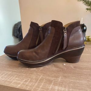 JBU pilot boots, brown, size 9